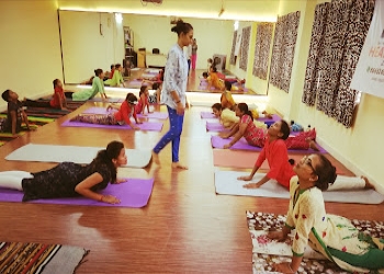 Healthmantra-zumba-yoga-classes-Gym-Vazirabad-nanded-Maharashtra-2