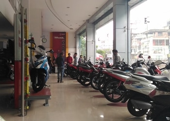 Hi-speed-hero-Motorcycle-dealers-Chandmari-guwahati-Assam-2