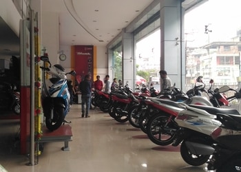 Hi-speed-hero-Motorcycle-dealers-Jalukbari-guwahati-Assam-2