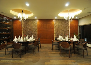 Hills-edge-restaurant-Pure-vegetarian-restaurants-Shimla-Himachal-pradesh-2