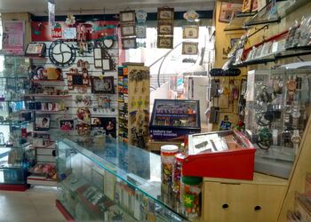 Himanis-jig-n-joy-Gift-shops-Gandhibagh-nagpur-Maharashtra-2
