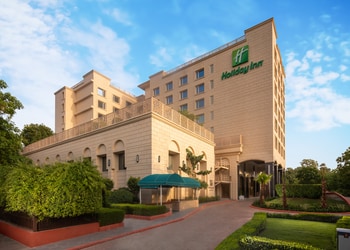 Holiday-inn-4-star-hotels-Agra-Uttar-pradesh-1