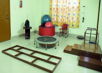 Holistic-physiotherapy-and-wellness-centre-Physiotherapists-Ulubari-guwahati-Assam-2
