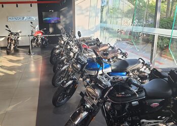Honda-big-wing-Motorcycle-dealers-Andheri-mumbai-Maharashtra-3