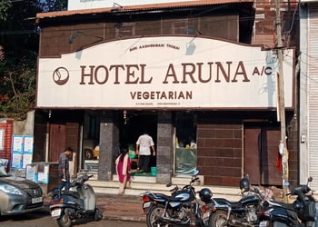 Hotel-aruna-Pure-vegetarian-restaurants-Poojappura-thiruvananthapuram-Kerala-1