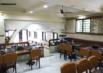 Hotel-aruna-Pure-vegetarian-restaurants-Poojappura-thiruvananthapuram-Kerala-3