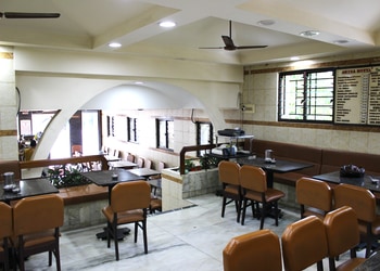 Hotel-aruna-Pure-vegetarian-restaurants-Thampanoor-thiruvananthapuram-Kerala-3