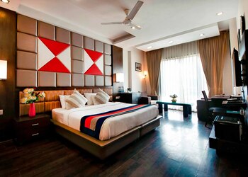 Hotel-golf-view-suites-3-star-hotels-Gurugram-Haryana-2