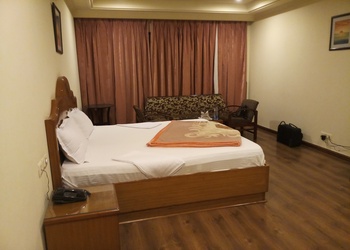 Hotel-grand-park-3-star-hotels-Patiala-Punjab-2