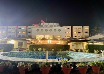 Hotel-holiday-resort-3-star-hotels-Puri-Odisha-1