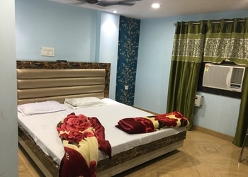 Hotel-kartar-yatri-niwas-Budget-hotels-Kanpur-Uttar-pradesh-2