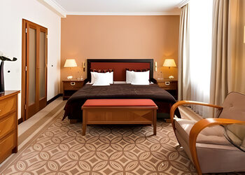 Hotel-mausam-3-star-hotels-Bhavnagar-Gujarat-2