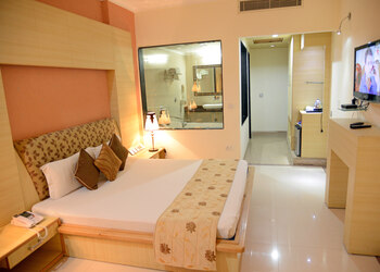 Hotel-rajshree-3-star-hotels-Chandigarh-Chandigarh-2
