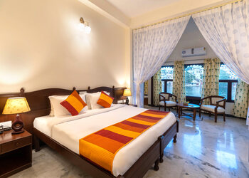 Hotel-sarovar-3-star-hotels-Udaipur-Rajasthan-2