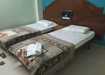 Hotel-srinivasa-Budget-hotels-Karimnagar-Telangana-2