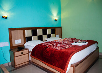 Hotel-taj-palace-3-star-hotels-Shimla-Himachal-pradesh-2