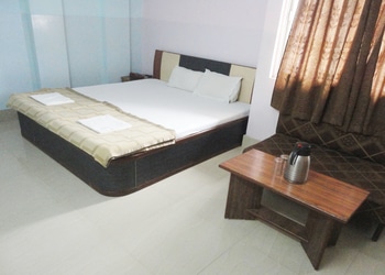 Hotel-yatrik-Budget-hotels-Deoghar-Jharkhand-2
