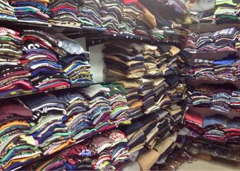 Hues-Clothing-stores-Bandra-mumbai-Maharashtra-3