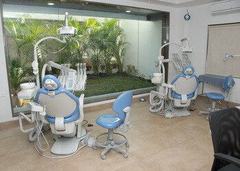 Ideal-dental-care-Dental-clinics-Indore-Madhya-pradesh-3