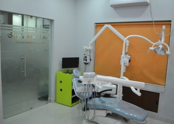 Implanting-smile-Dental-clinics-Saltlake-bidhannagar-kolkata-West-bengal-3