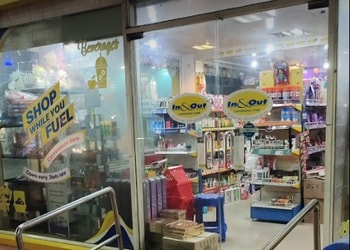 In-out-Grocery-stores-Alipore-kolkata-West-bengal-1