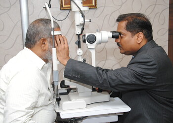 Insight-eye-clinic-Eye-hospitals-Dadar-mumbai-Maharashtra-3