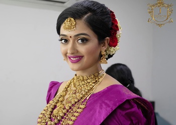 Inspirit-makeovers-Makeup-artist-Vyttila-kochi-Kerala-1