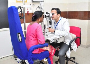 Ishwar-eye-centre-Eye-specialist-ophthalmologists-Rohtak-Haryana-3