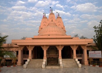 Iskcon-temple-Temples-Vadodara-Gujarat-1