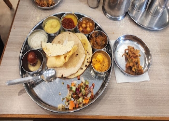 Jains-hotel-rajhans-Pure-vegetarian-restaurants-Bhopal-Madhya-pradesh-1