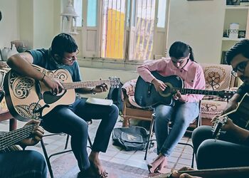 Jam-and-play-Guitar-classes-Udaipur-Rajasthan-2