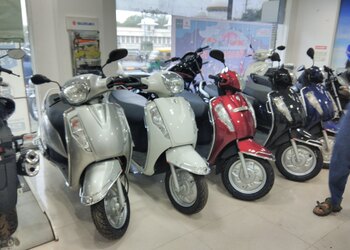 Jamnagar-suzuki-Motorcycle-dealers-Jamnagar-Gujarat-2