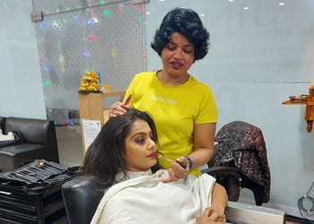 Jini-the-artistic-unisex-salon-training-academyjinindori-Beauty-parlour-Navlakha-indore-Madhya-pradesh-3