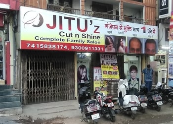 Jituz-cut-n-shine-Beauty-parlour-Durg-Chhattisgarh-1