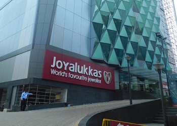 Joyalukkas-jewellery-Jewellery-shops-Ashok-nagar-chennai-Tamil-nadu-1