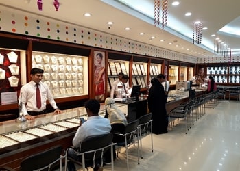 Joyalukkas-jewellery-Jewellery-shops-Keshwapur-hubballi-dharwad-Karnataka-3