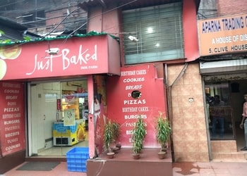 Just-baked-Cake-shops-Bara-bazar-kolkata-West-bengal-1
