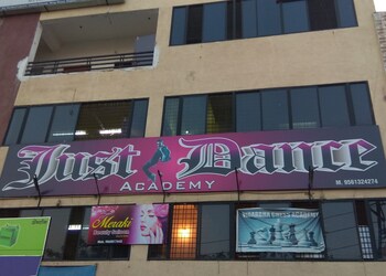 Just-dance-academy-Dance-schools-Nagpur-Maharashtra-1