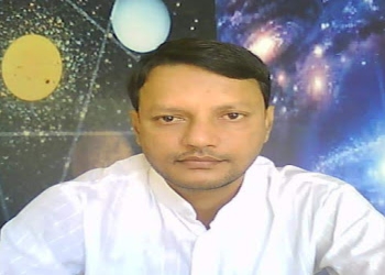 Kamar-bhai-astrologer-palmist-and-gemologist-Numerologists-Agra-Uttar-pradesh-1