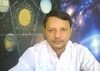 Kamar-bhai-astrologer-palmist-and-gemologist-Numerologists-Agra-Uttar-pradesh-2