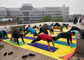 Karan-yoga-fitness-studio-Yoga-classes-Gurugram-Haryana-3