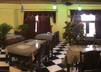 Kareema-restaurant-Family-restaurants-Srinagar-Jammu-and-kashmir-1