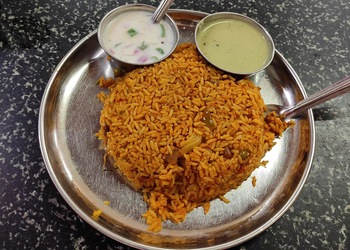 Karnataka-bhavan-Pure-vegetarian-restaurants-Gokul-hubballi-dharwad-Karnataka-3