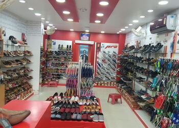 Khadims-Shoe-store-Daltonganj-Jharkhand-2