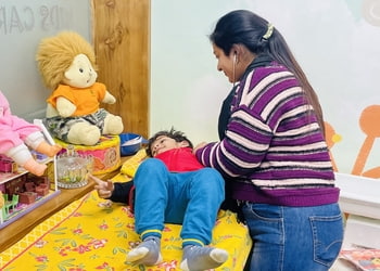 Kids-care-clinic-Child-specialist-pediatrician-Panchkula-Haryana-3
