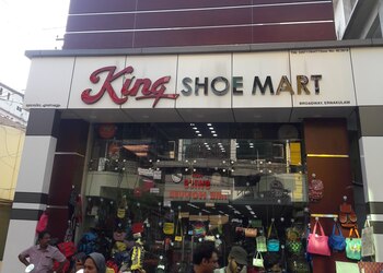 King-shoe-mart-Shoe-store-Kochi-Kerala-1