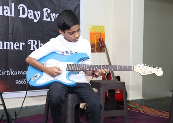 Kks-guitar-classes-Guitar-classes-Camp-pune-Maharashtra-3