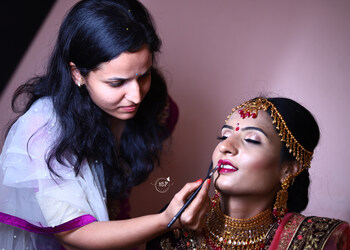 Komal-bagal-makeup-artist-Makeup-artist-Gandhi-nagar-nanded-Maharashtra-2