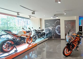 Ktm-husqvarna-Motorcycle-dealers-Bhaktinagar-rajkot-Gujarat-2