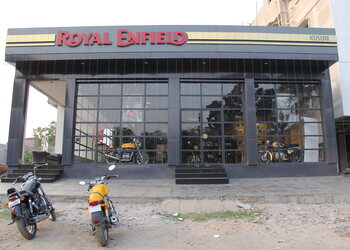 Kusum-motors-Motorcycle-dealers-Gaya-Bihar-1